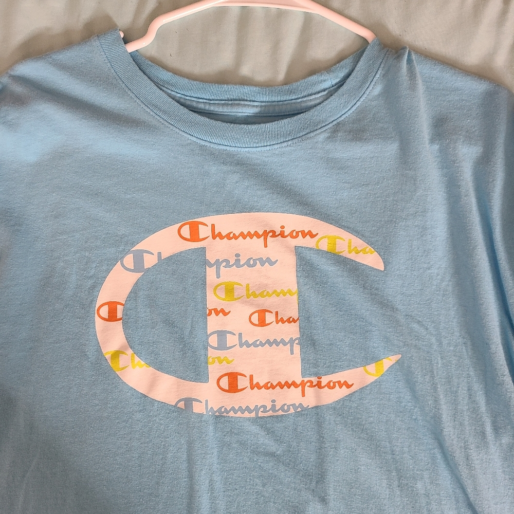Champion skater tee